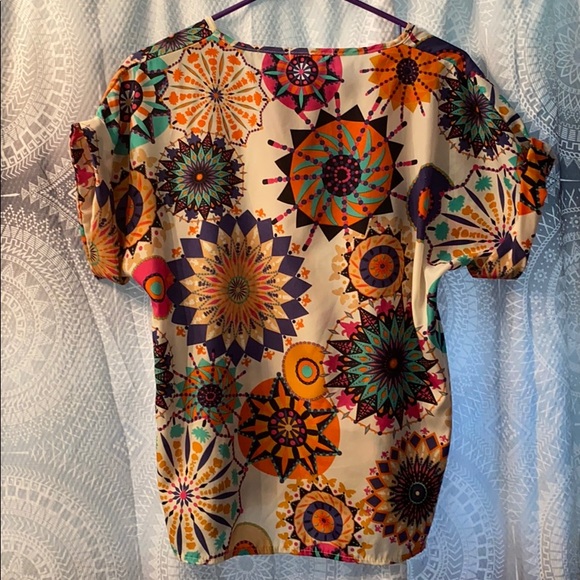 Top - Picture 2 of 3